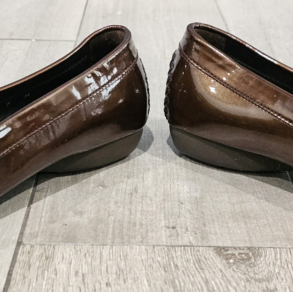 Stuart Weitzman Bronze Metallic Patent Leather Po… - image 6